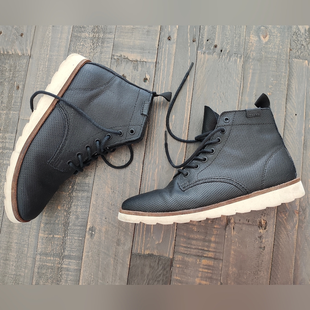 Vans Sahara Ankle Boots
